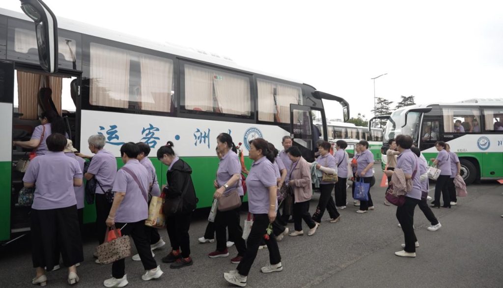 山海间的绿色脉动——苏州金龙纯电新V系客车批量投运连云港插图2