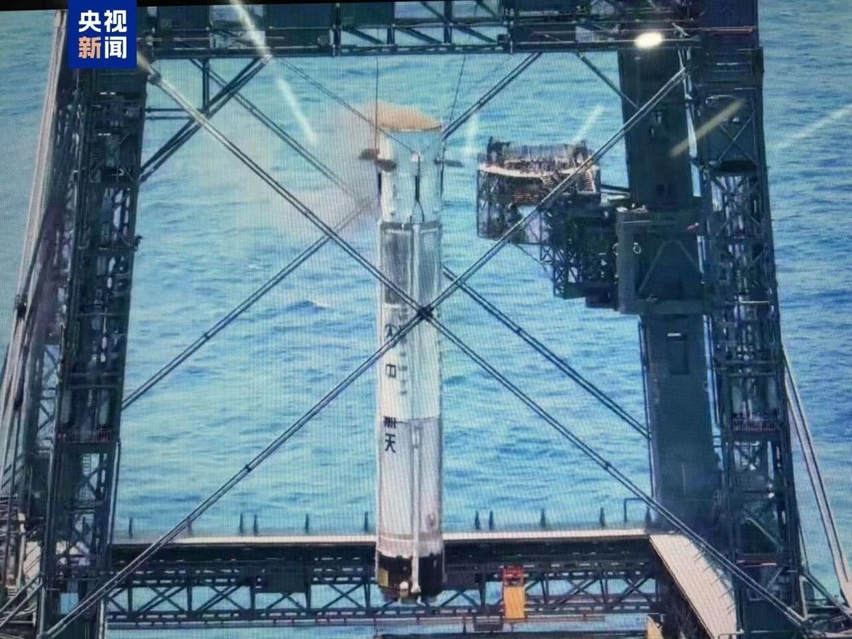 长十乙火箭完成全球首次一子级海上网系可控回收