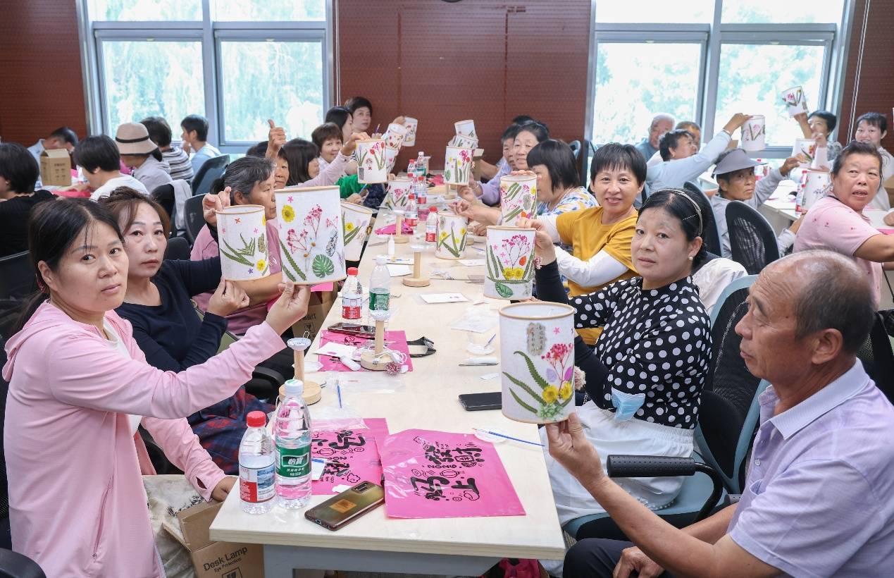 顺义区开展社会化管理退休人员“京颐技能行”主题活动，赋能缤彩银龄生活插图4