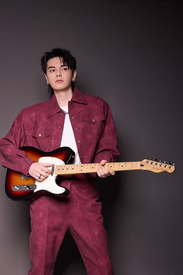 李巍生日发布全新单曲《有爱就足够》：以温柔之声呼唤世间善意插图