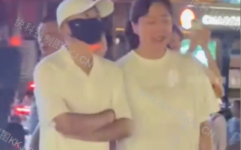 马云现身哈尔滨索菲亚教堂 行程动向引发网友猜测