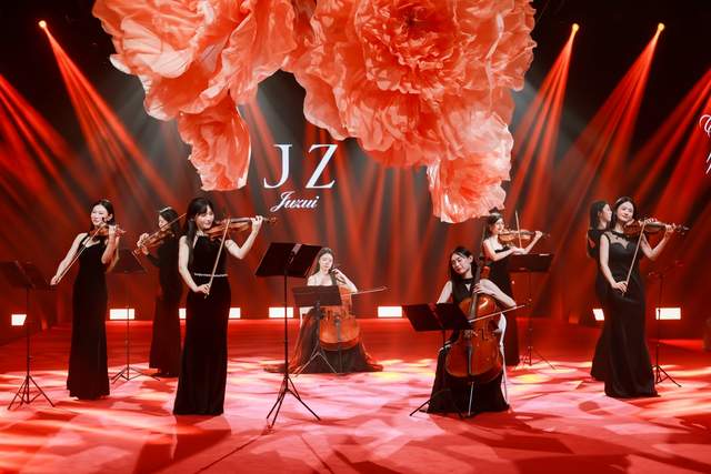 JUZUI玖姿25周年大秀「循光新生」光起二十五载，共启新生优雅插图4