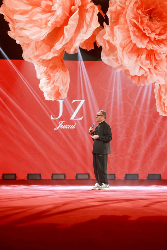 JUZUI玖姿25周年大秀「循光新生」光起二十五载，共启新生优雅插图13