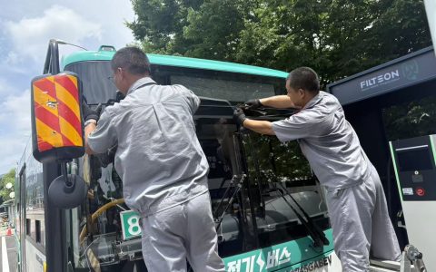 战高温，斗风沙——苏州金龙海外服务的“极限温度测试”