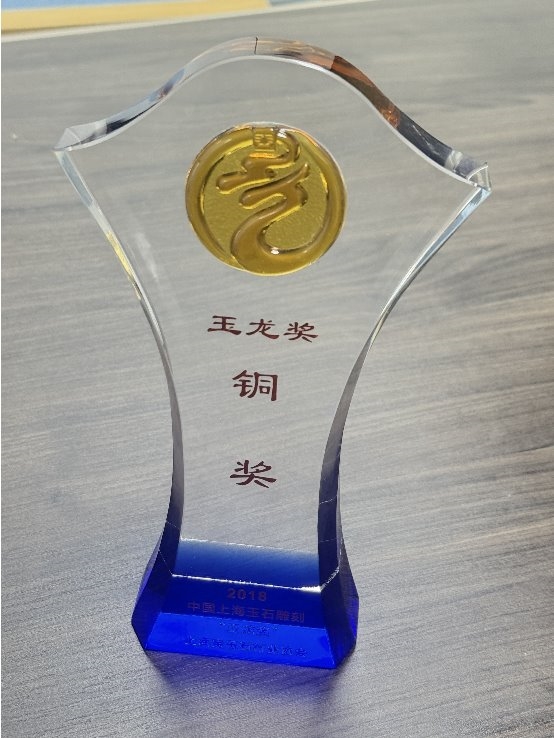 海黄手串盘出优质包浆是什么样子？通透油亮似琥珀，2026老玩家教你快速辨别