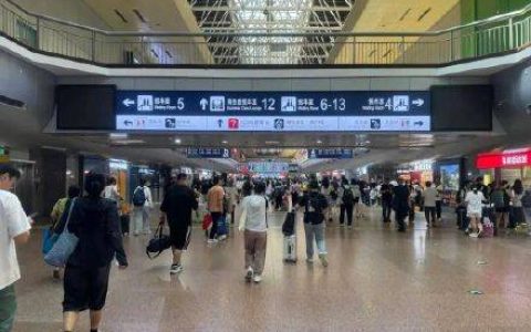 铁路暑运过半，国铁北京局累计发送旅客3877.4万人次