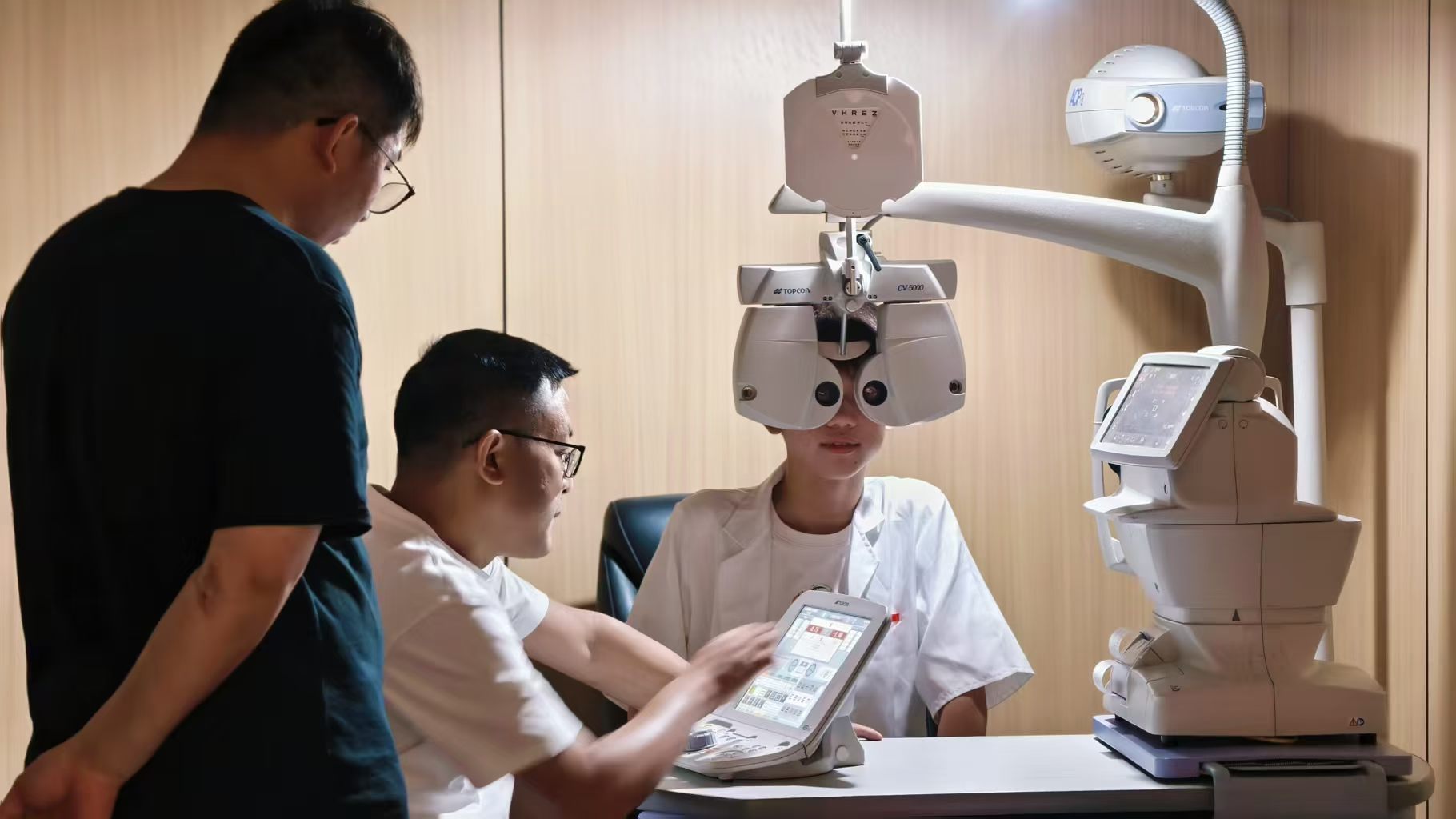 戴眼镜真的会让孩子近视越来越深吗？插图1