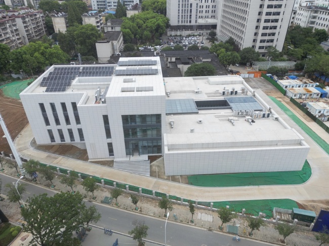 中建八局总承包公司承建的湖北省肿瘤医院放疗机房建设工程顺利通过竣工验收