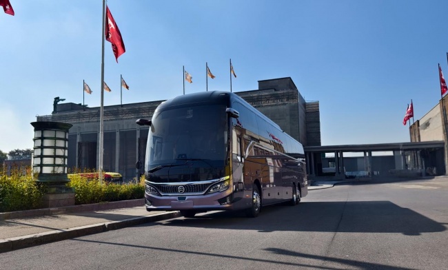 赋能全球客运产业提质升级 金旅客车发布“乾途”系列车型，致力于打造高端客车标杆插图3