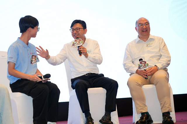香港赛马会支持“共创明‘Teen’计划”贵州学习交流团插图2 香港赛马会支持“共创明‘Teen’计划”贵州学习交流团插图2