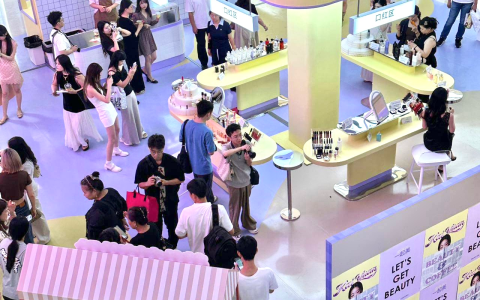 银泰百货秋季美妆节开节：新品密集亮相，多城市门店迎来新品牌入驻
