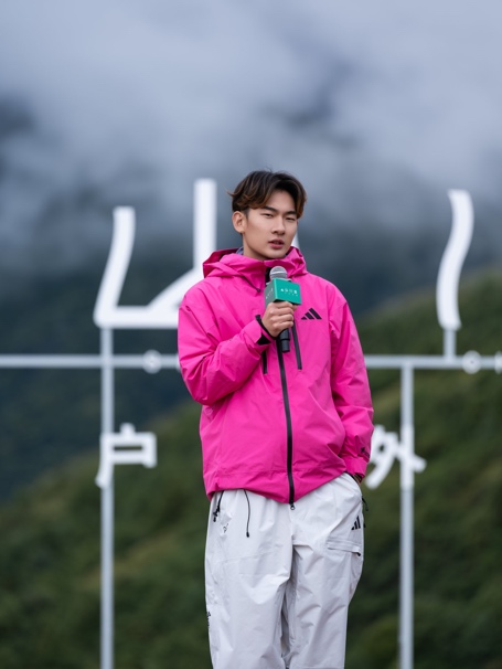 山人不被定型，山川拥有多元玩法：adidas 山川里户外生活发布会落地四川松潘