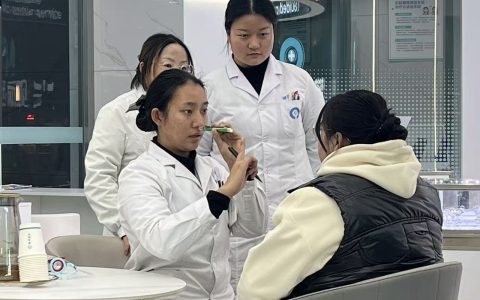 孩子配镜只看度数？小心踩中视力健康误区