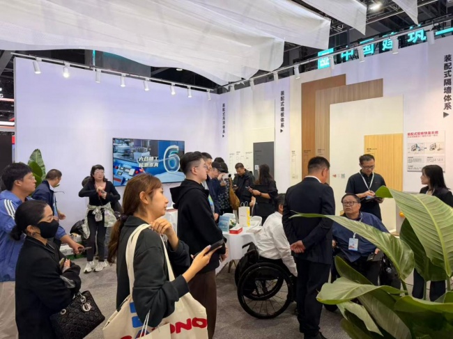 中国住博会直击｜格峰坚守产品内核，以全域隐形晾晒方案对话美好人居